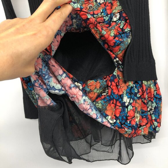 Red Multicolor Floral Silk Blend Collared tunic Attached Black Cardigan Set - Picture 7 of 15